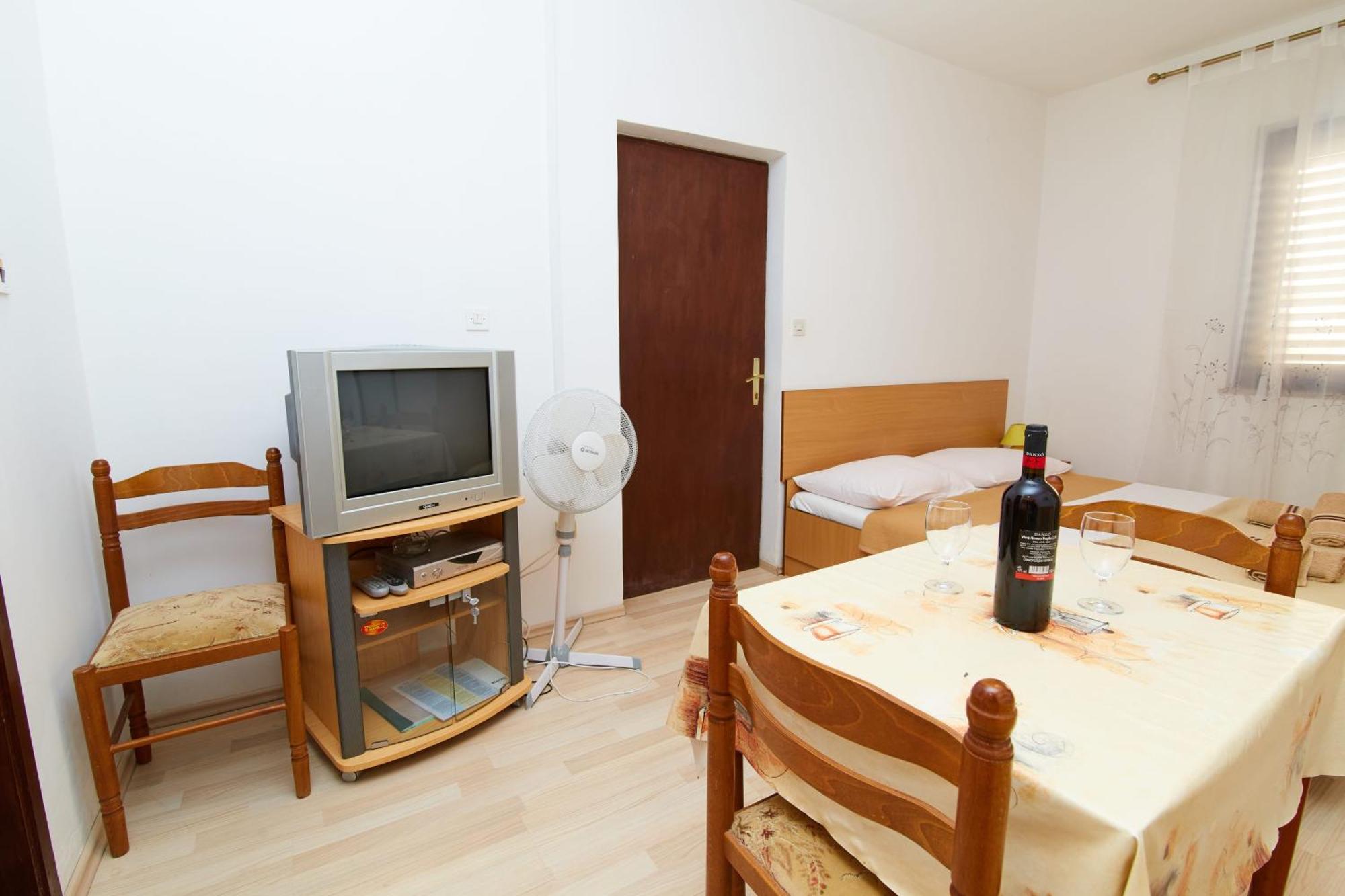 Apartments And Rooms With Parking Space Crikvenica - 19125 Bilik gambar
